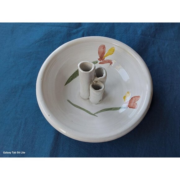 Studio pottery ikebana vase white red and yellow flowers floral greenery display - Picture 2 of 7